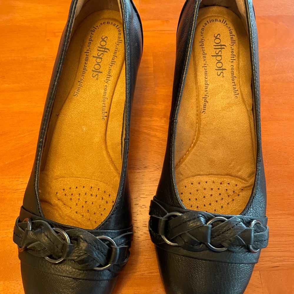 Softspots-Samira-Black